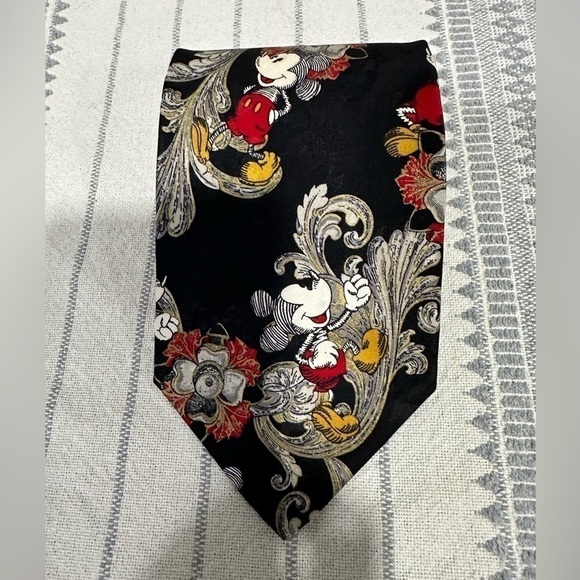 Disney Mickey Mouse Vintage 100% Silk Tie Made in Italy - Picture 1 of 4